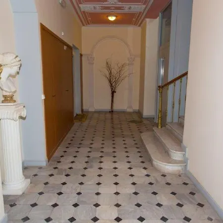 Calme 2p Avec Terrasse Et Jardin, Parking Et Piscine - Fr-1-196-382 *