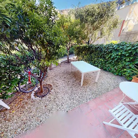 Apartment Calme 2p Avec Terrasse Et Jardin, Parking Et Piscine - Fr-1-196-382